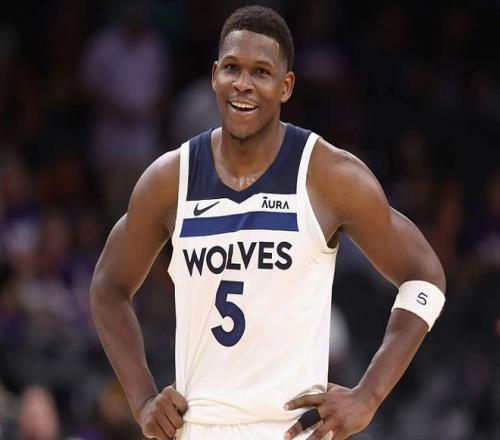 NBA最佳阵容公布：字母哥入选,