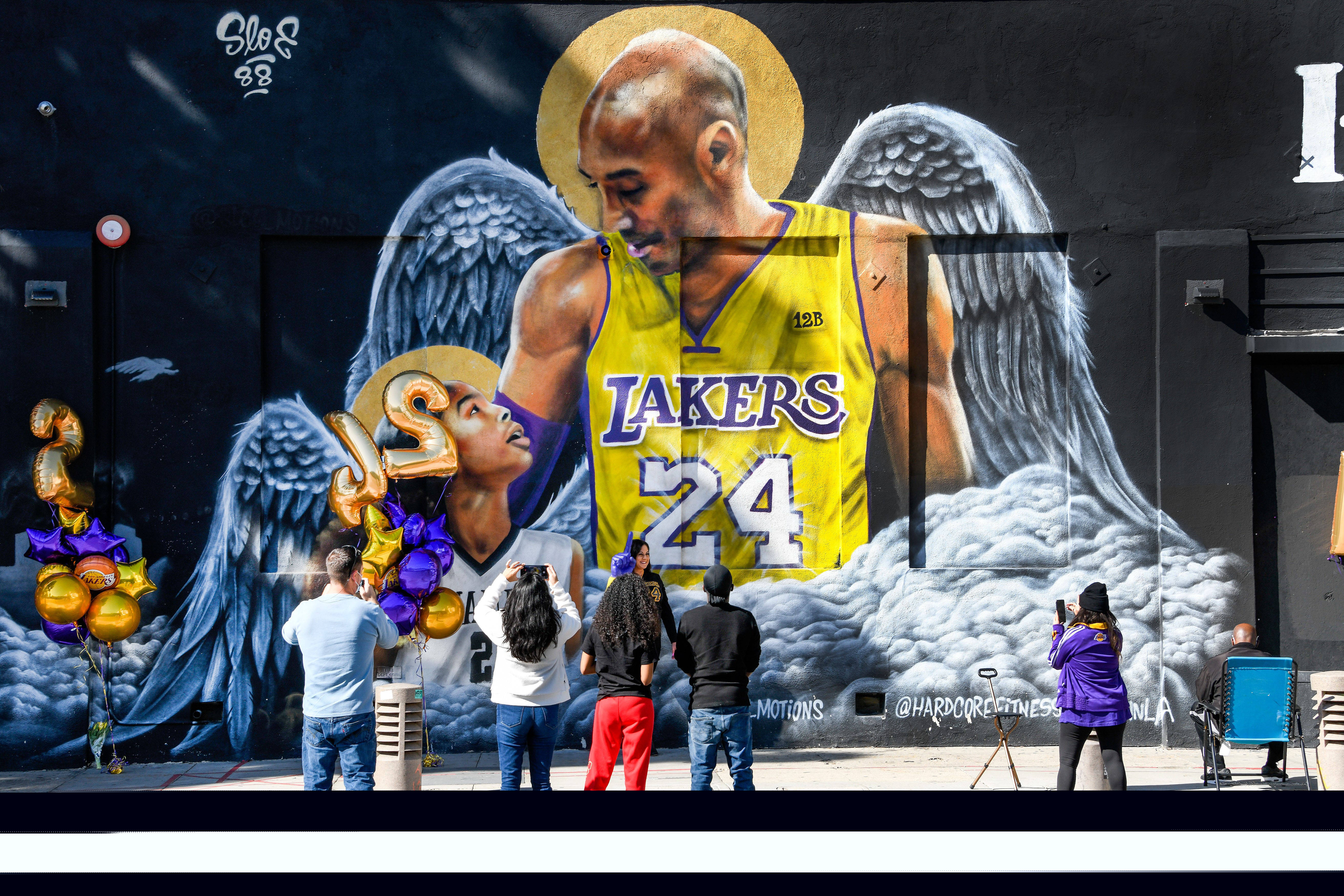 目前女篮最佳阵容应该是：中锋：李月汝，韩旭，张子宇（刘雨彤）。前锋：罗欣棫，张茹，张宇，杨舒予，邓雨婷（唐子婷）。后卫：杨力维，陈玉捷，张曼曼曼，王丽丽（田媛媛）。